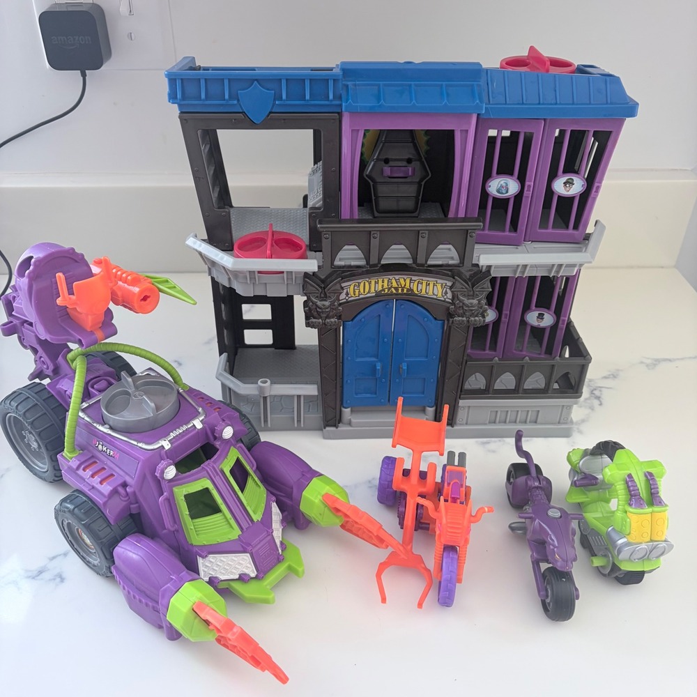 Fisher-Price Imaginext DC Super Friends Gotham City Jail‎ & Joker Vehicle Lot